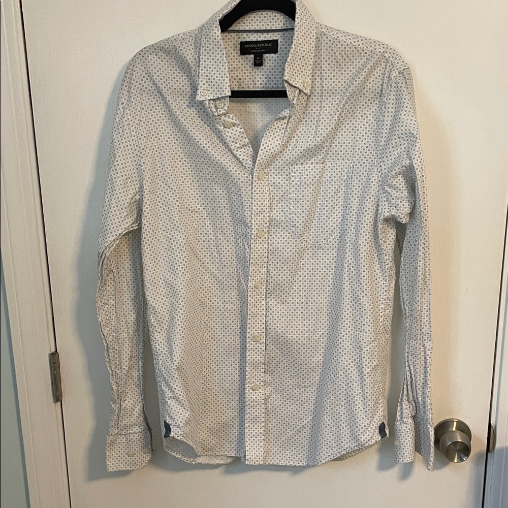 Banana Republic White button down Shirt with Blue pattern mens size medium